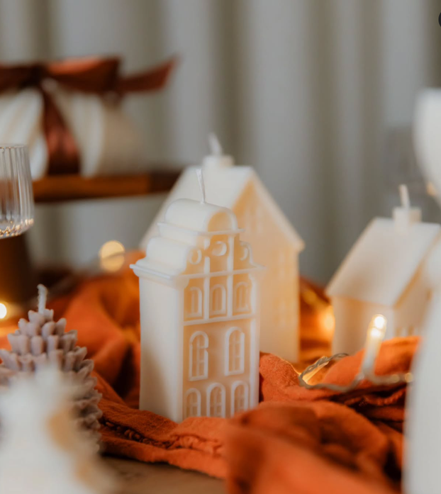 Naši umjetnici i dizajneri nude ukrase za Božić: Šalice se zlate, a vezeni vijenci su najtraženiji