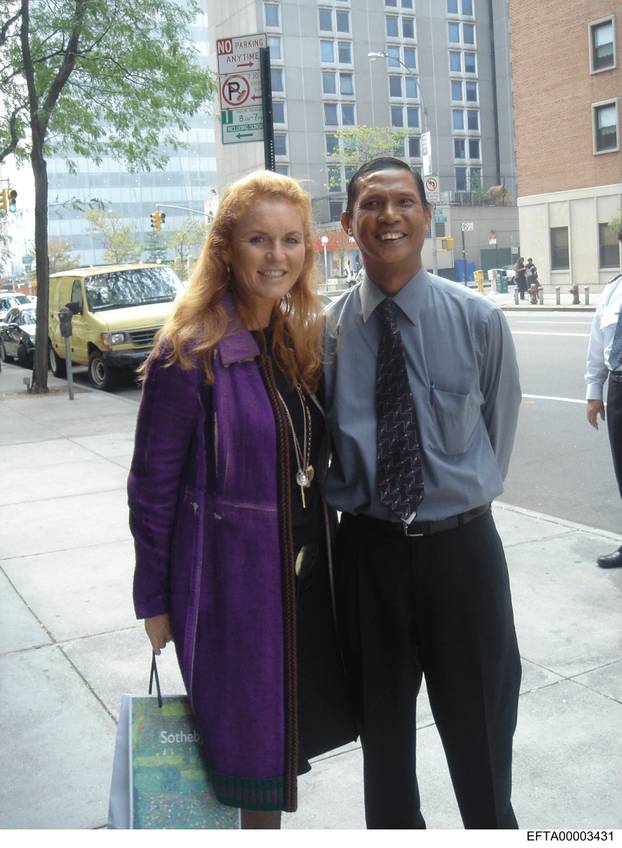 FOTO Ovo su dosad neviđene fotografije iz Epsteinovih spisa