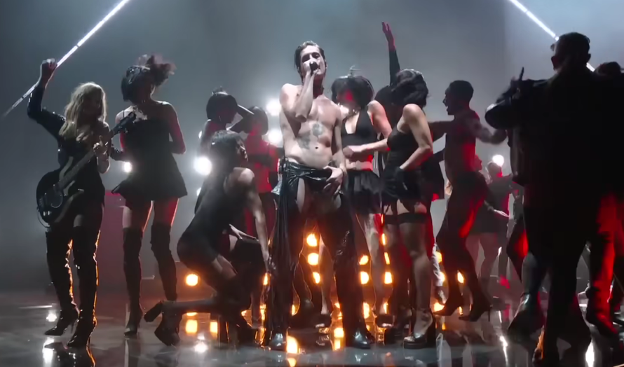 Damiano David je na pozornici pokazao guzu, a Victorija gole grudi prekrila naljepnicom...