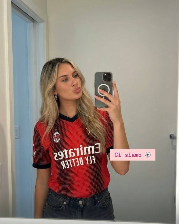 FOTO Je li stvarna ili samo AI? U svakom slučaju jako voli našeg Luku Modrića: 'Živio nogomet!'