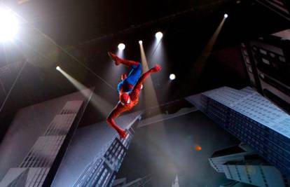 Spiderman pao s deset metara u orkestar i teško se ozlijedio