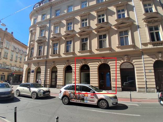 FOTO Hoćete poslovni prostor na splitskoj rivi od 100m2? Evo što vam se od ponedjeljka nudi