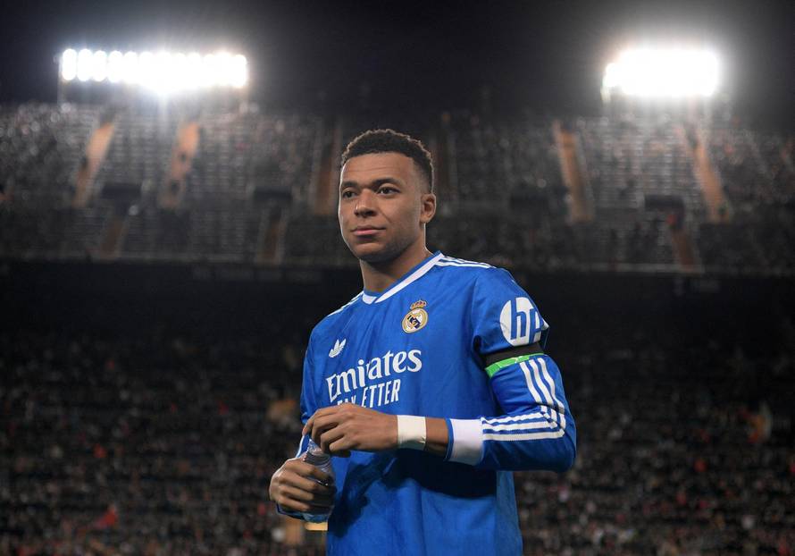 LaLiga - Valencia v Real Madrid