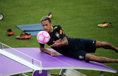 Suigrači bijesni! Zašto Neymar sve smije, a mi ostali baš ništa