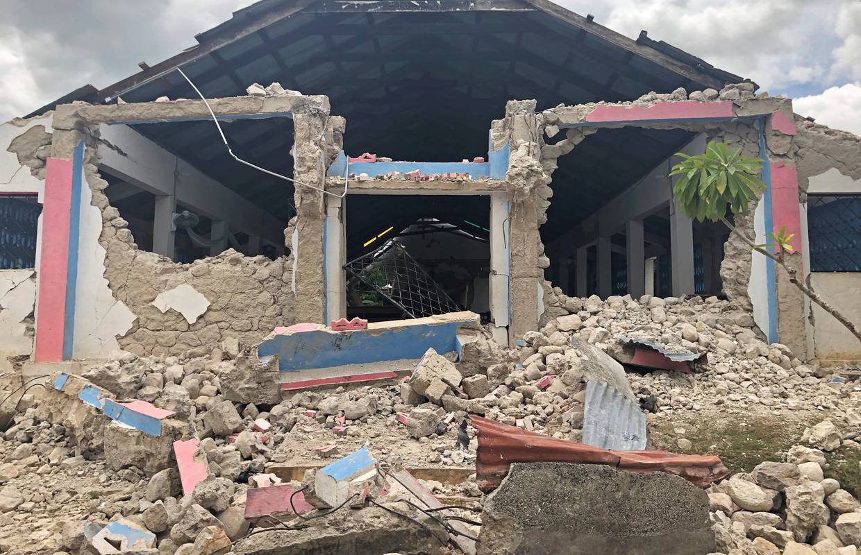 Papa donira 200.000 eura za obnovu Haitija nakon potresa