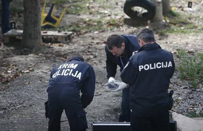 Splićanin preminuo  u autu tijekom 'druženja' s ženom