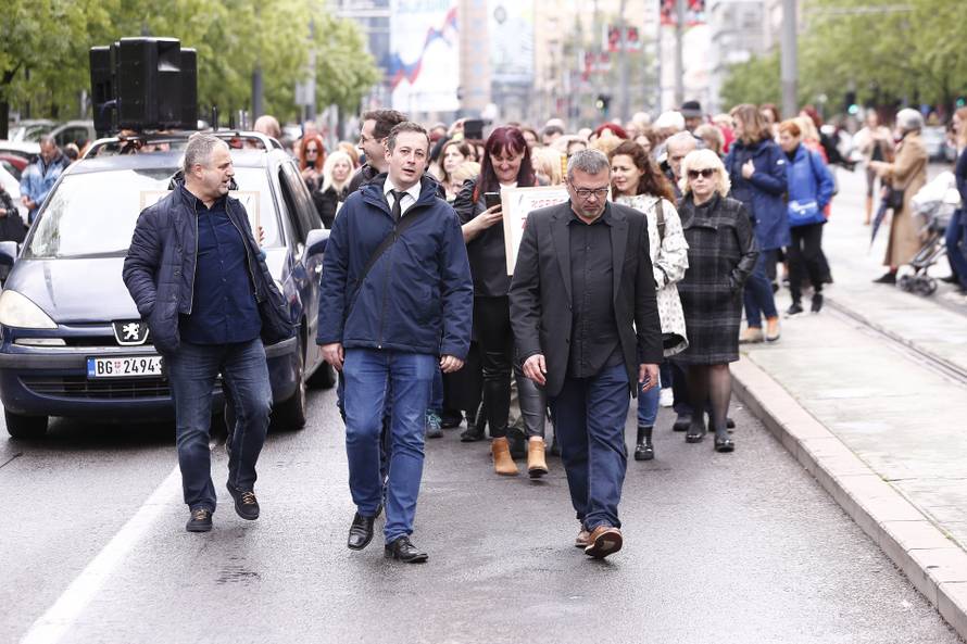 Beograd: Prosvjed prosvjetnih radnika pod nazivom "Zaustavite nasilje"