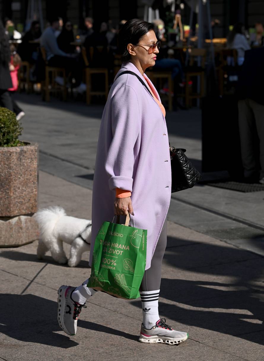 Zagreb: Nina Badrić prošetala gradom