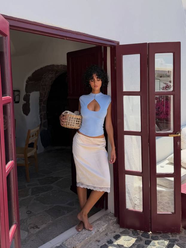 FOTO Seksi Rita raskošne obline pokazuje u mini bikinijima: Ocijenite badiće od 1 do 10!