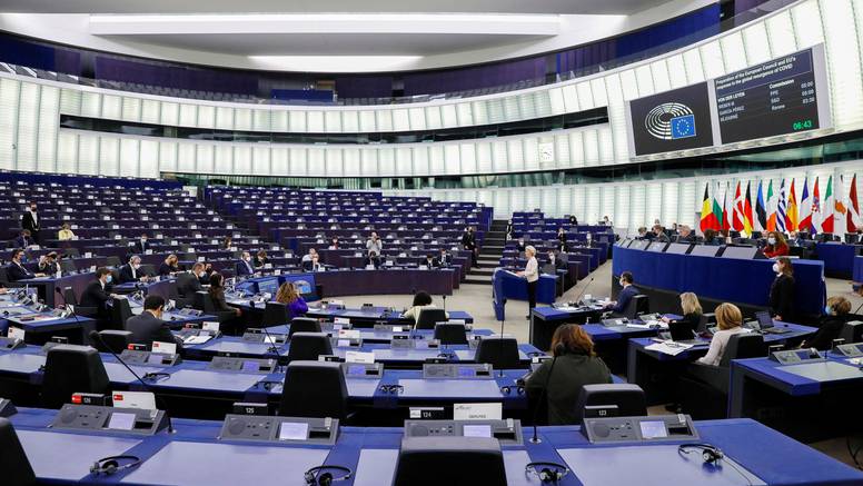 EP traži obveznu edukaciju zastupnika protiv seksualnog uznemiravanja