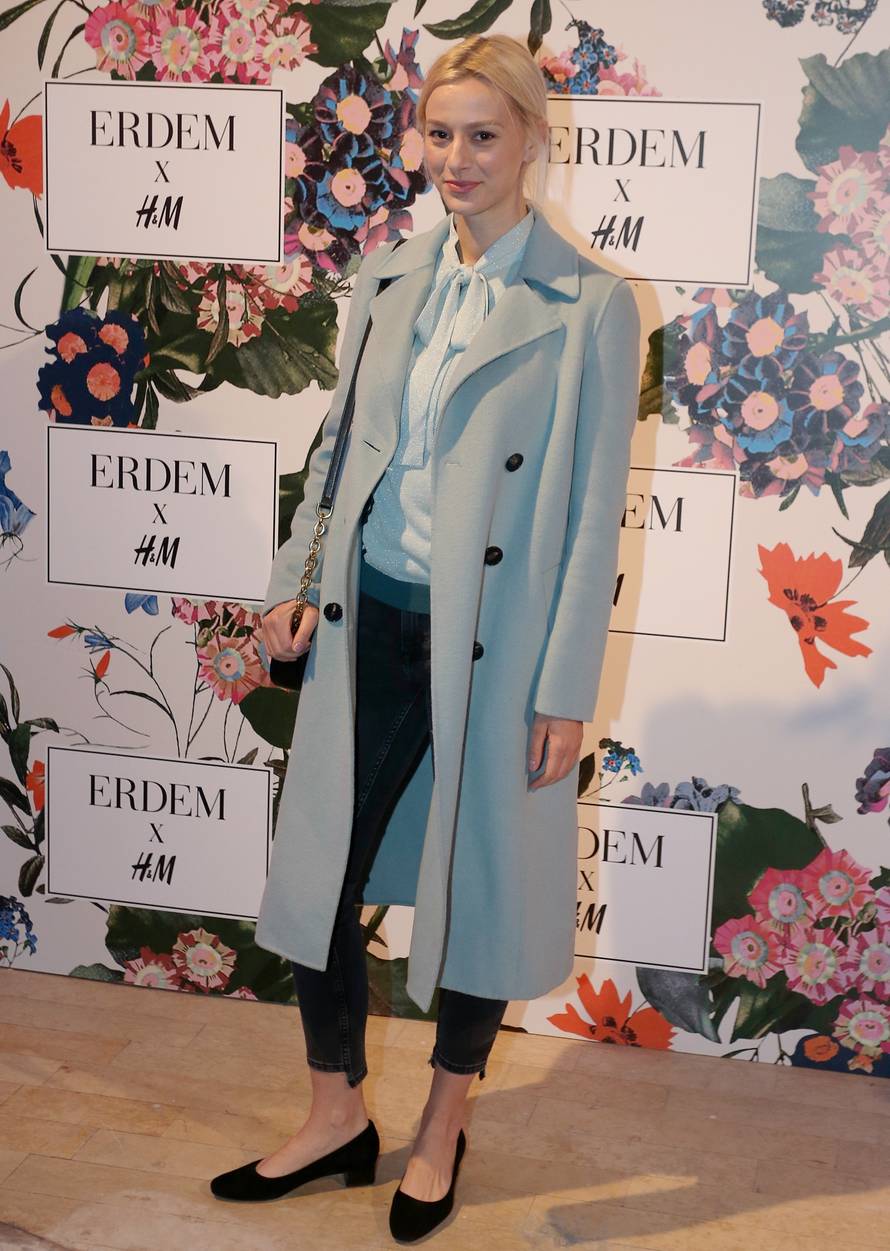 Rozga se isprsila, a Borna je pokazala previše u prozirnom