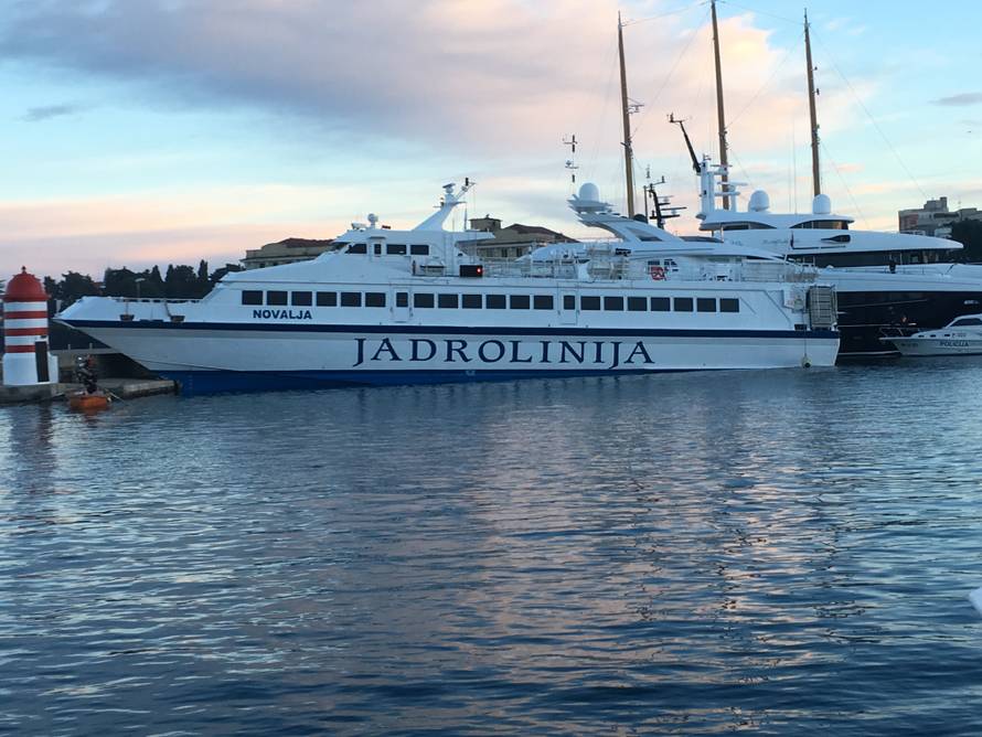 Katamaran se zabio u zadarsku luku: 'Skoro je udario u jahte!'