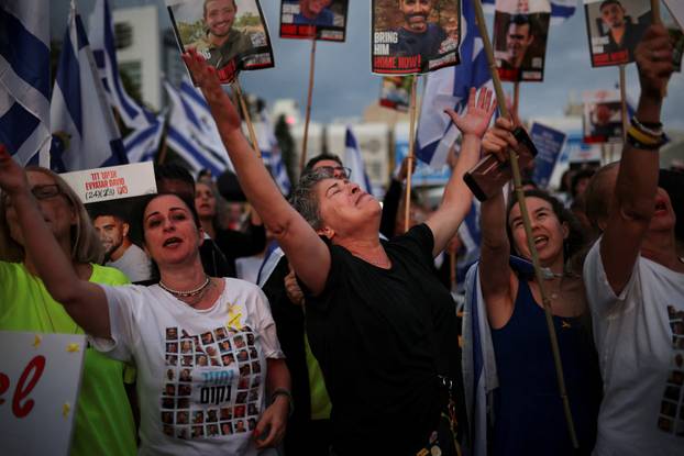 Hostages-prisoners swap deal between Hamas and Israel