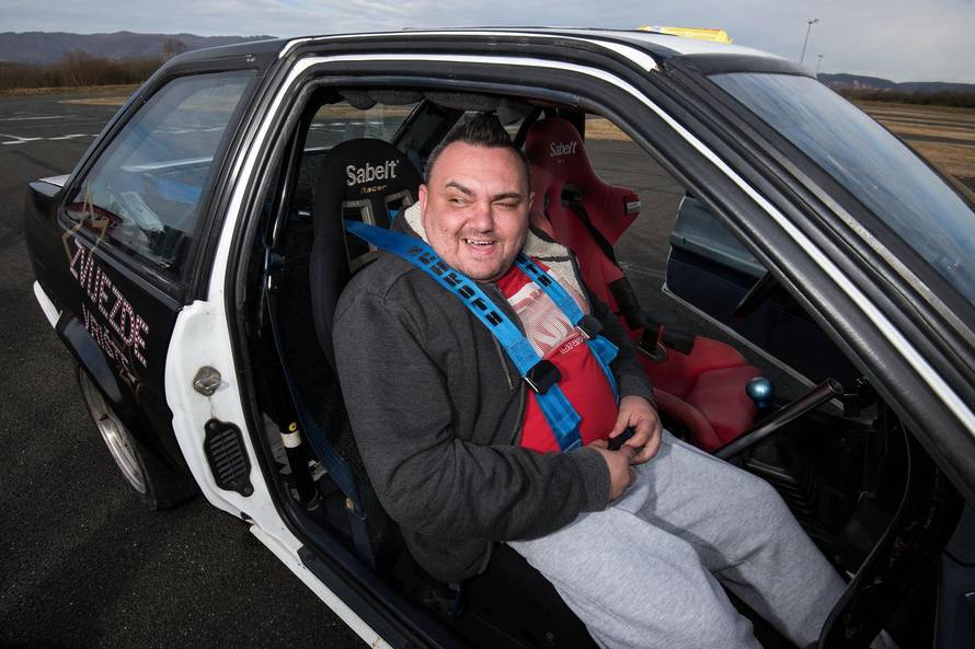 Bosanski kralj YouTubea kod Šebalja: 'Pazi, ispada ti burek'