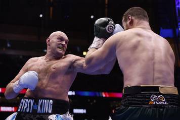 Tyson Fury v Arslanbek Makhmudov