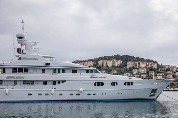 Dubrovnik: I ove godine luksuzne jahte u Gružu, čak i jahta Patara Bernieja Ecclestonea