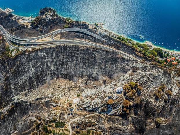 Omiš Borak:  Posljedice požara u mjestu Borak iznad Omiša