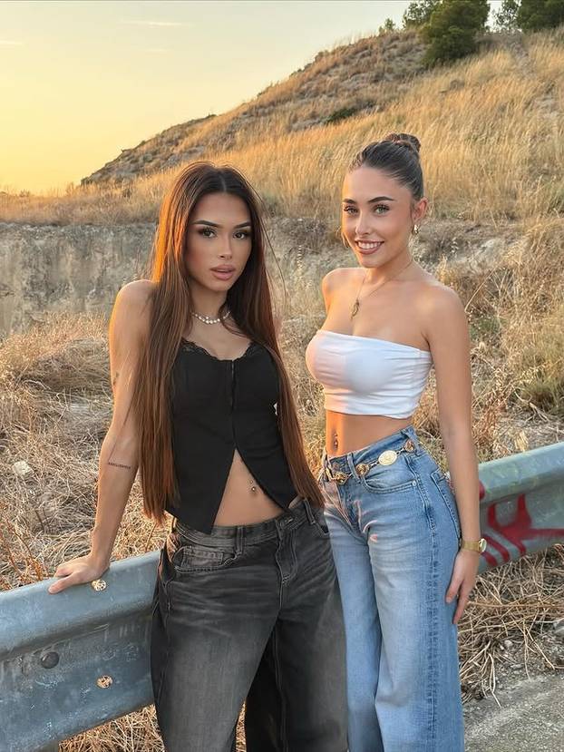 FOTO Tko je ova tajanstvena ljepotica? Društvene mreže gore zbog fotki u oskudnom bikiniju