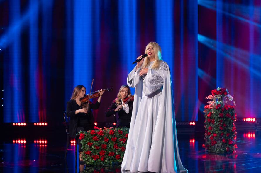 Alen Bičević kao Hanka Paldum otvorio finale showa 'Tvoje lice zvuči poznato': 'Ovo je za tatu!'