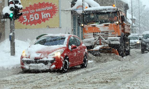 ARHIVA - Zagreb je 14. sije?nja 2013. bio zatrpan snijegom