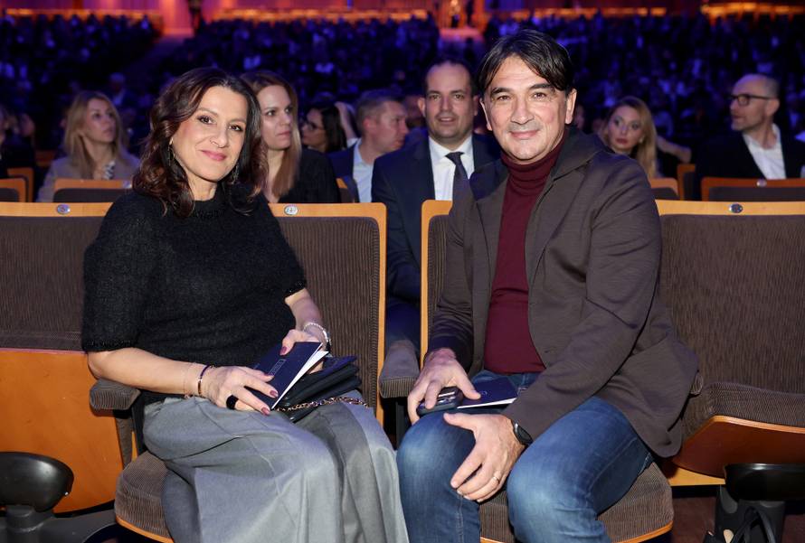 Zagreb: Brojni poznati na Božićnom gala koncertu Croatia osiguranja "Croatia povezana pjesmom" u KD Lisinski