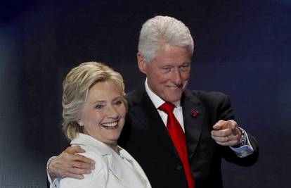 Sklona je nasilju: Hillary tuče Billa, a terorizira i tajne agente