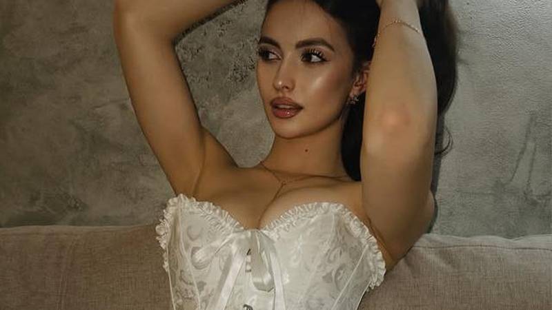 FOTO Svi luduju za njom... Ova mlada Moldavka itekako zna naglasiti svoje atribute