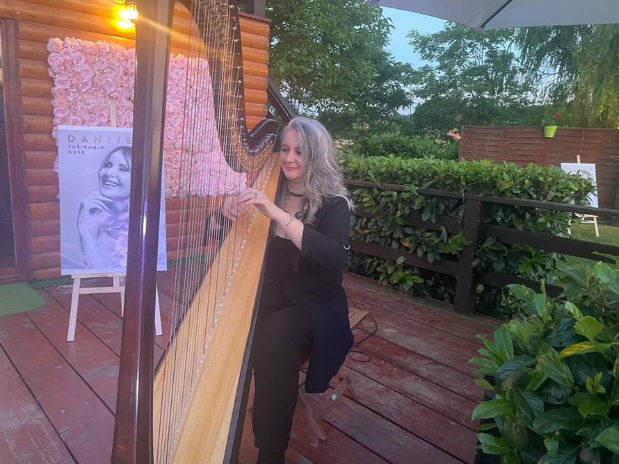 Danijela Martinović zaplakala i zagrlila prijateljicu Doris: Ona je moja srodna duša, spasila me