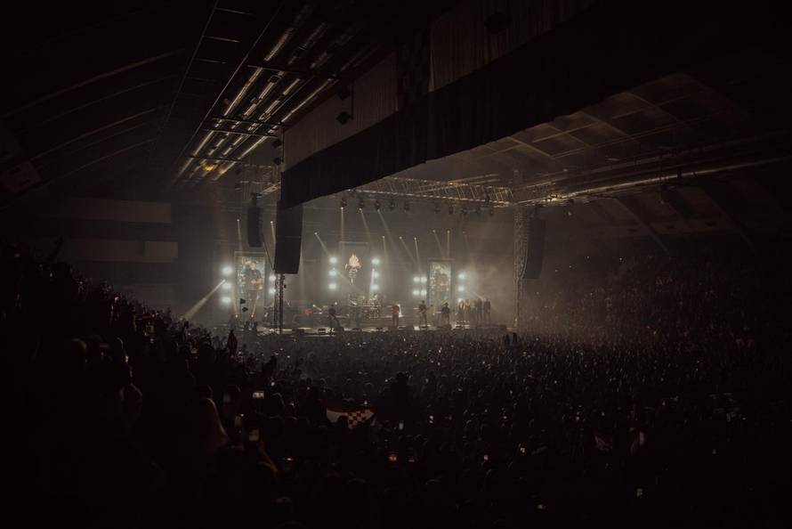 Thompson na koncertu u Rijeci: Nismo mi fašisti. To osuđujemo