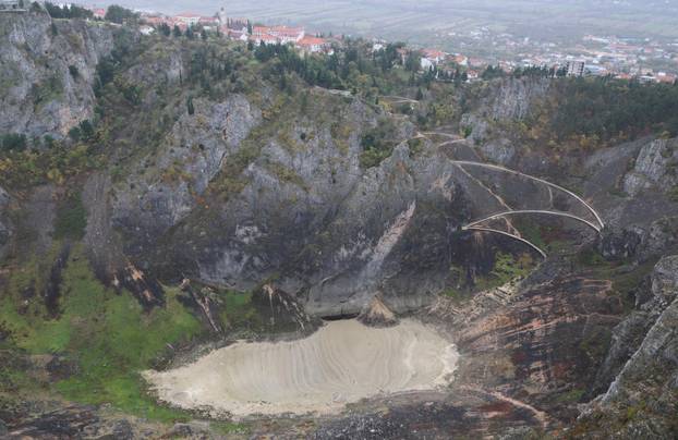 Imotski: Presušilo je  Modro jezero