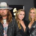 Miley Cyrus otkrila &scaron;to misli o vezi svog oca i Elizabeth Hurley