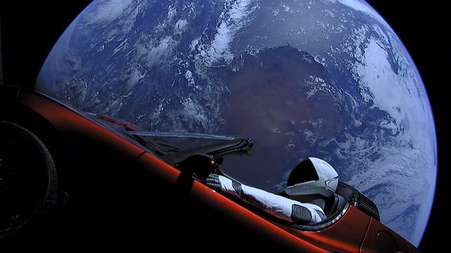 Teslin auto projurio kraj Marsa: Ide u restoran na kraju svemira