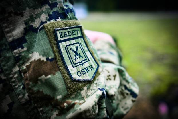 FOTO Vojni kadeti u akciji. Ovo su kadrovi sa zimskih kampova: 'Motivirani su i željni rada...'