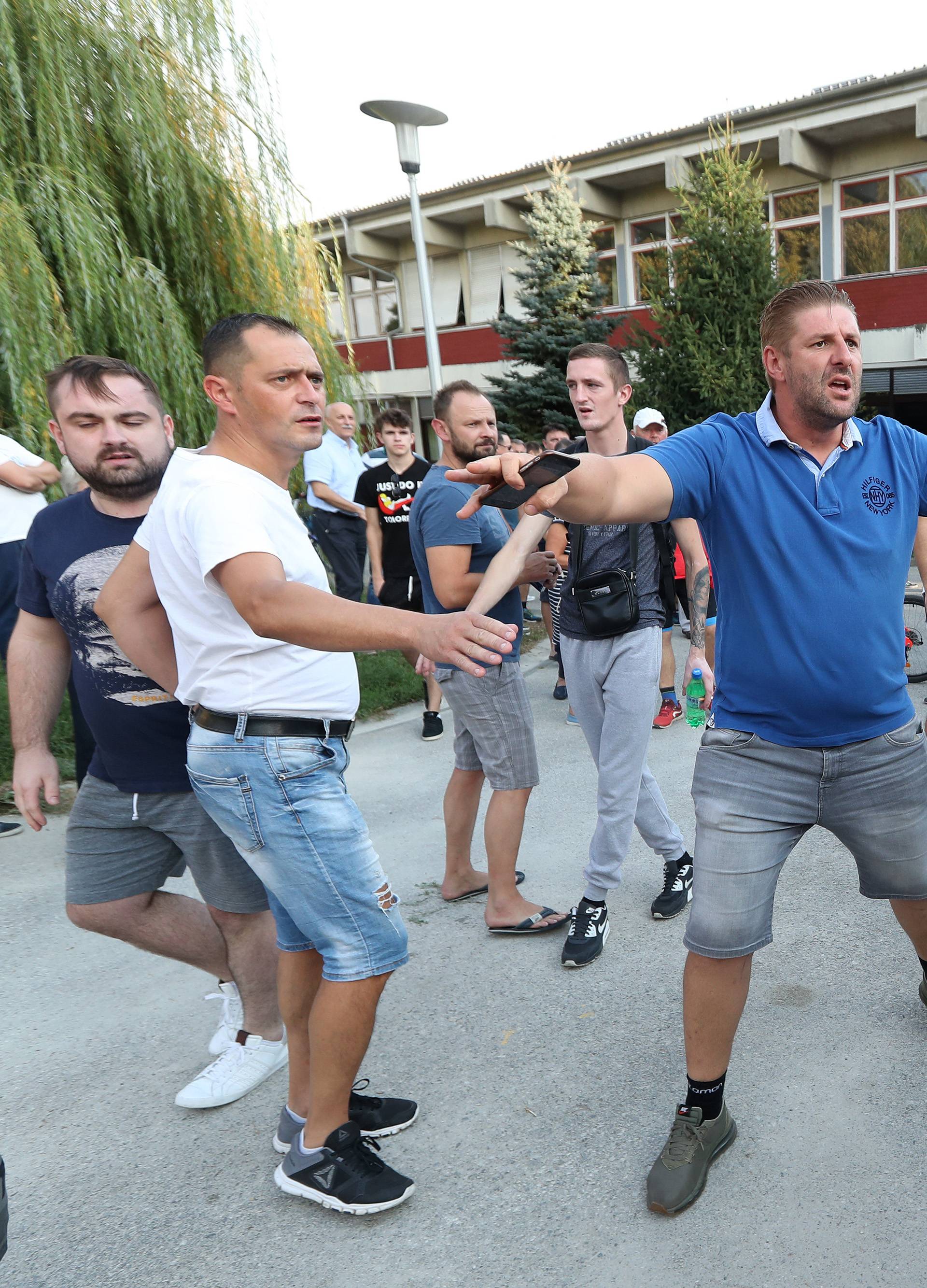'Nije Pavle Kalinić nikog tukao, samo je htio zaustaviti kamen'