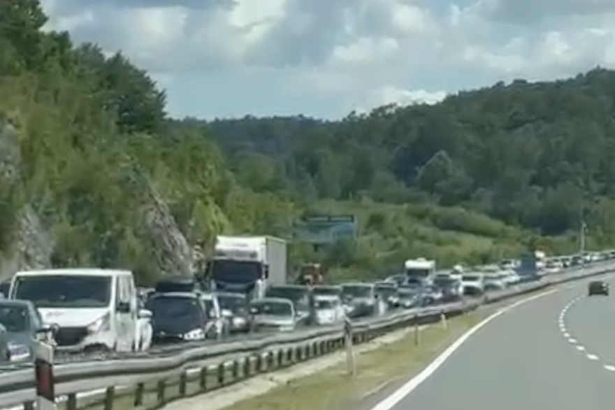Kolone na A1