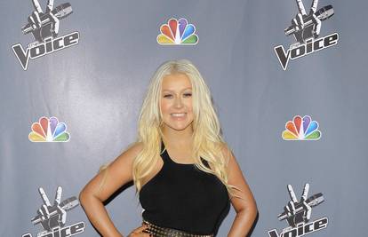 Aguilera je 'istopila' kilograme i odbacila teški make-up na licu