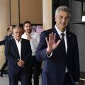 HDZ pretvara Hrvatsku u zemlju javnog sektora i &ccaron;inovnika