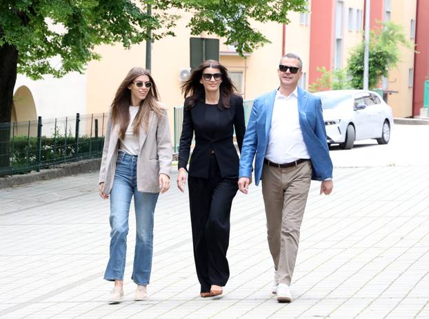 Šibenik: Josipa Plesli? pristupila je glasanju za gradona?elnicu Knina