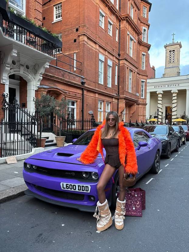 FOTO Turska influencerica upala u probleme zbog zavodljivog imidža: 'Slavim ženstvenost'