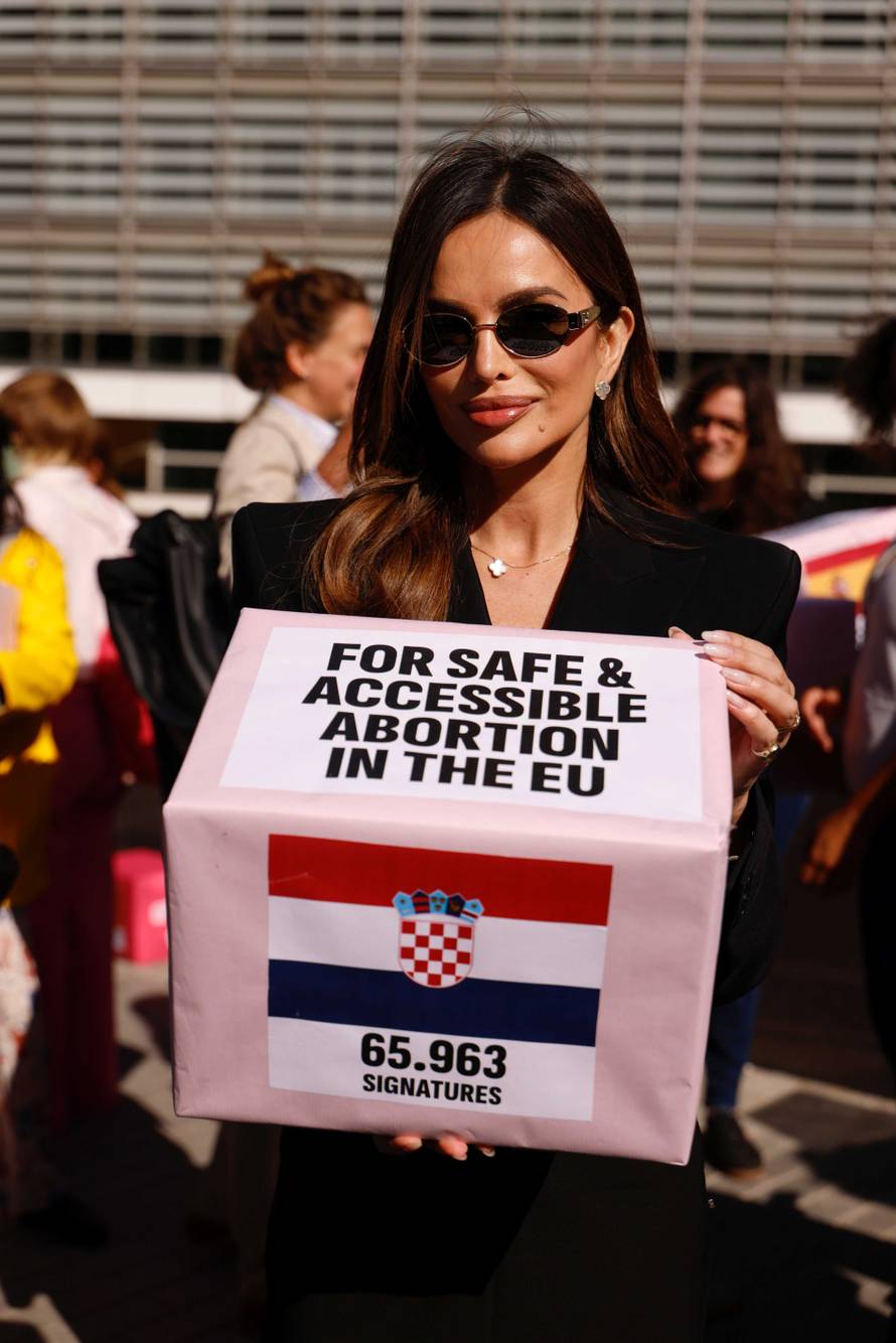 Severina u Bruxellesu: 'Nismo došle moliti, došle smo tražiti pravdu za sve žene Europe'
