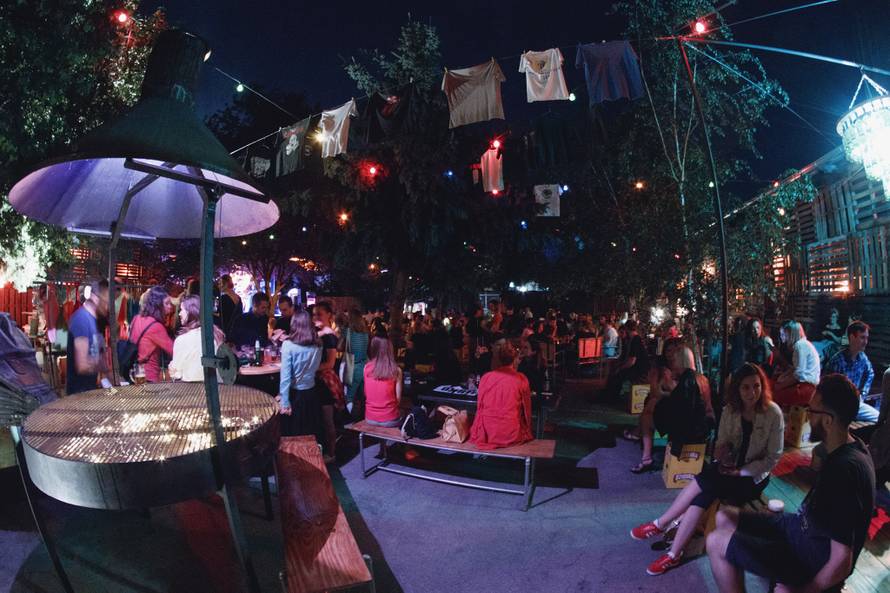 Najšareniji festival u gradu u Vintage Industrial Baru