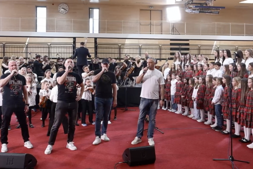 Snimanje dvaju videospotova, pjesme Neopisivo Zapre&scaron;i&cacute; Boysa i skladbe UEFA Champions League Anthem