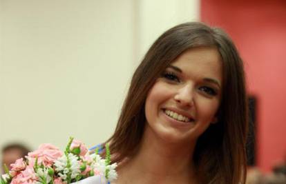 Plesačica Lucija Tadić nova je Miss sporta Hrvatske za 2013.