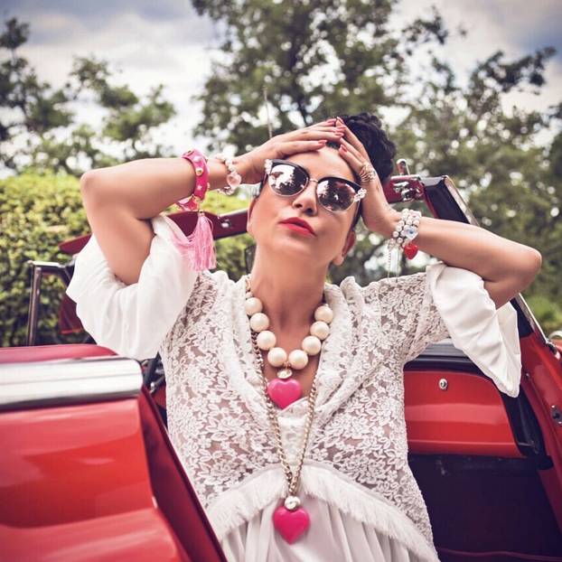 FOTO Alka Vuica iznenadila je sve neobičnom novom frizurom!