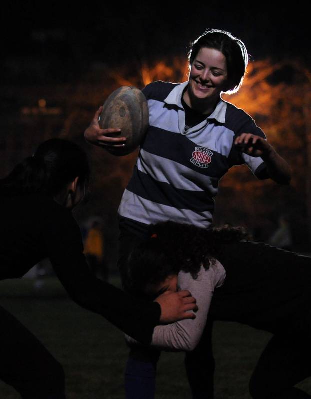 Split: Ornela Bešker-Amuli? na Starom placu trenira ragbi u ženskoj ekipi