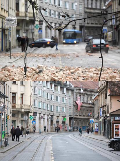 Lokacije Zagreba nakon potresa i danas, nakon tri godine