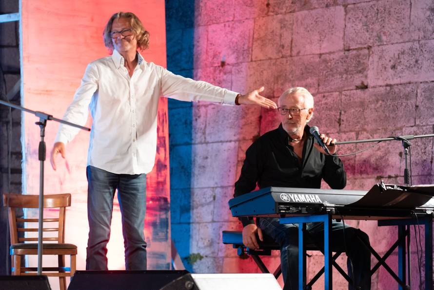 U Veloj Luci se otvara izložba Oliverovih fotografija, snimio ih je njegov dugogodišnji prijatelj