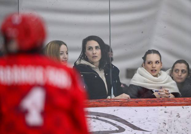 Zagreb:  Susret Hrvatske i Srbije na Svjetskom prvenstvu u hokeju za žene divizije III