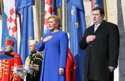 Kolinda se s rukom na srcu odrekla HDZ-ova domoljublja