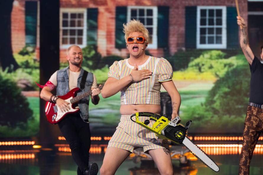 Mia Negovetić kao Lepa Brena pobijedila je u trećoj epizodi showa 'Tvoje lice zvuči poznato'